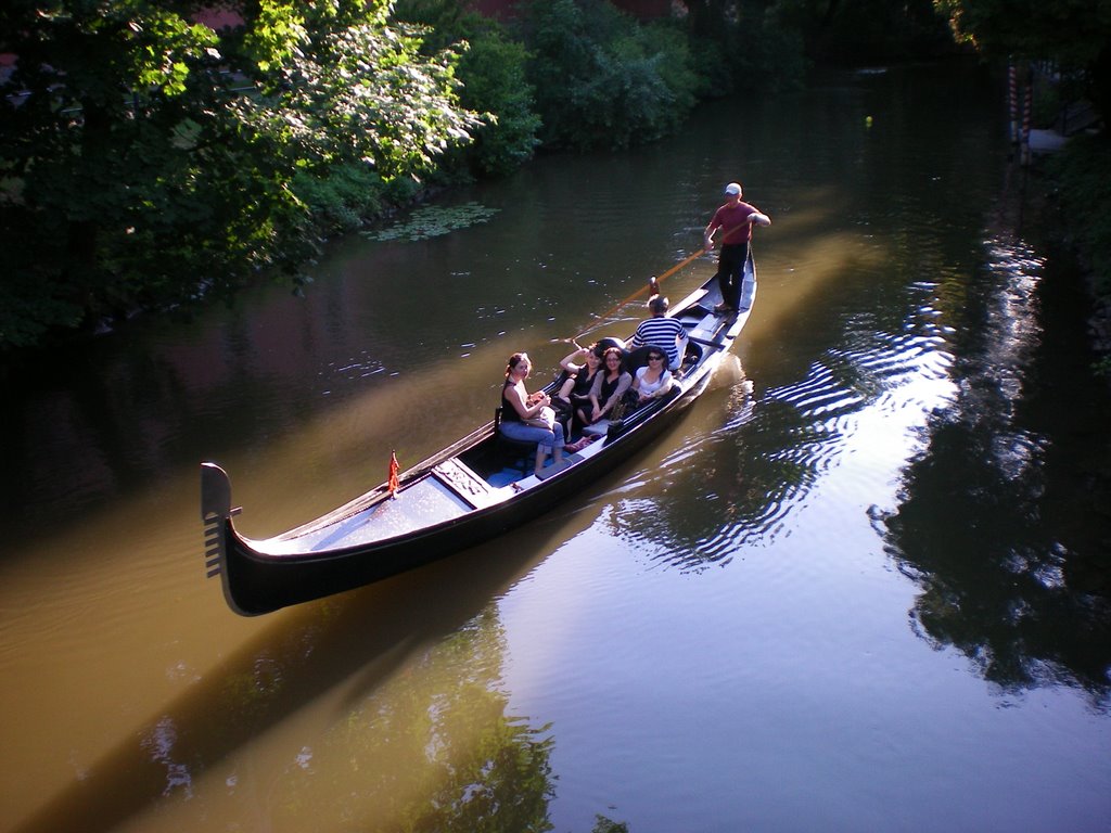 Gondel in alten Ludwig Donau Main Kanal by >Mann*