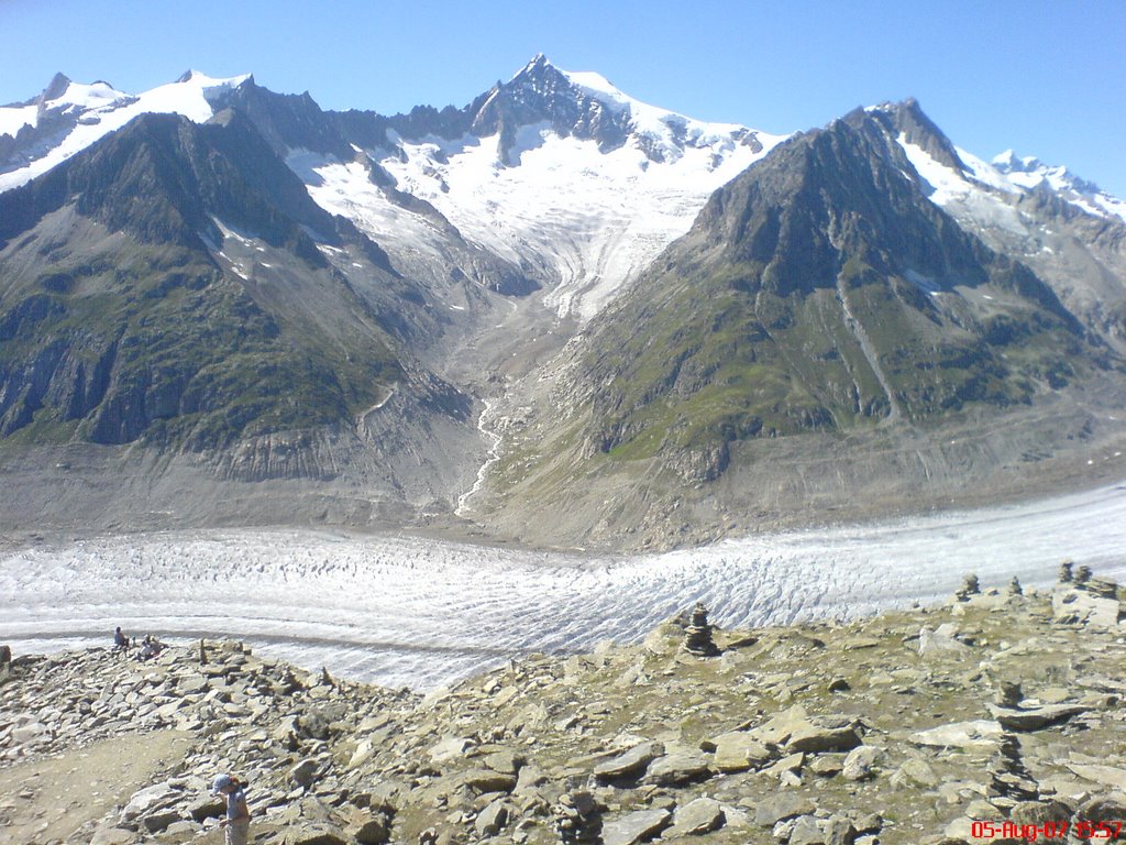 Mittlerer Aletschgletscher by Mario Lischke