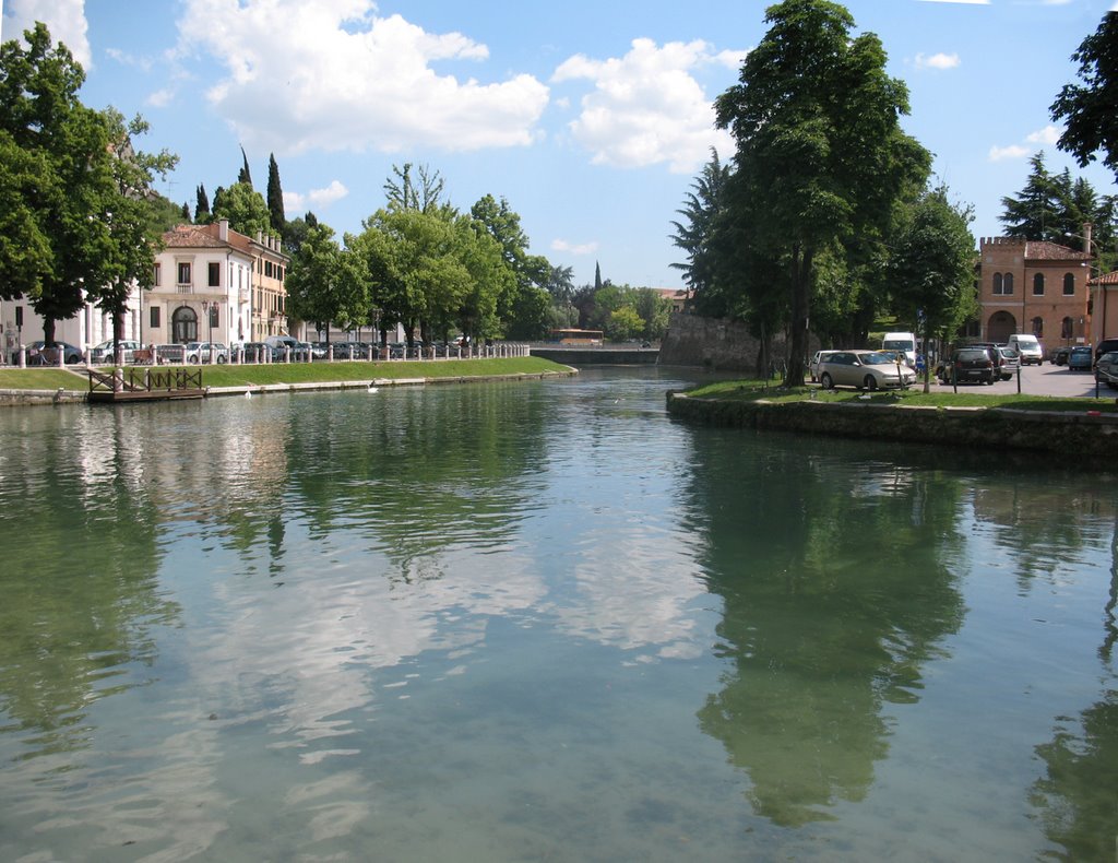 Treviso, Italy -By Vilson Volpato by volpato