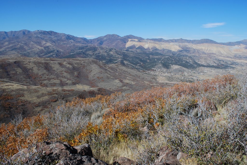 View towards copper mine from N40 28.015 W112 02.350 by utahgardener