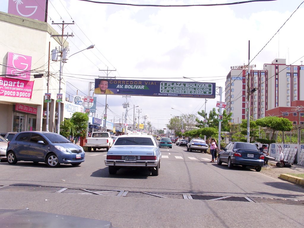 Avenida Bolívar_ hacia el noreste_ by fab_zac