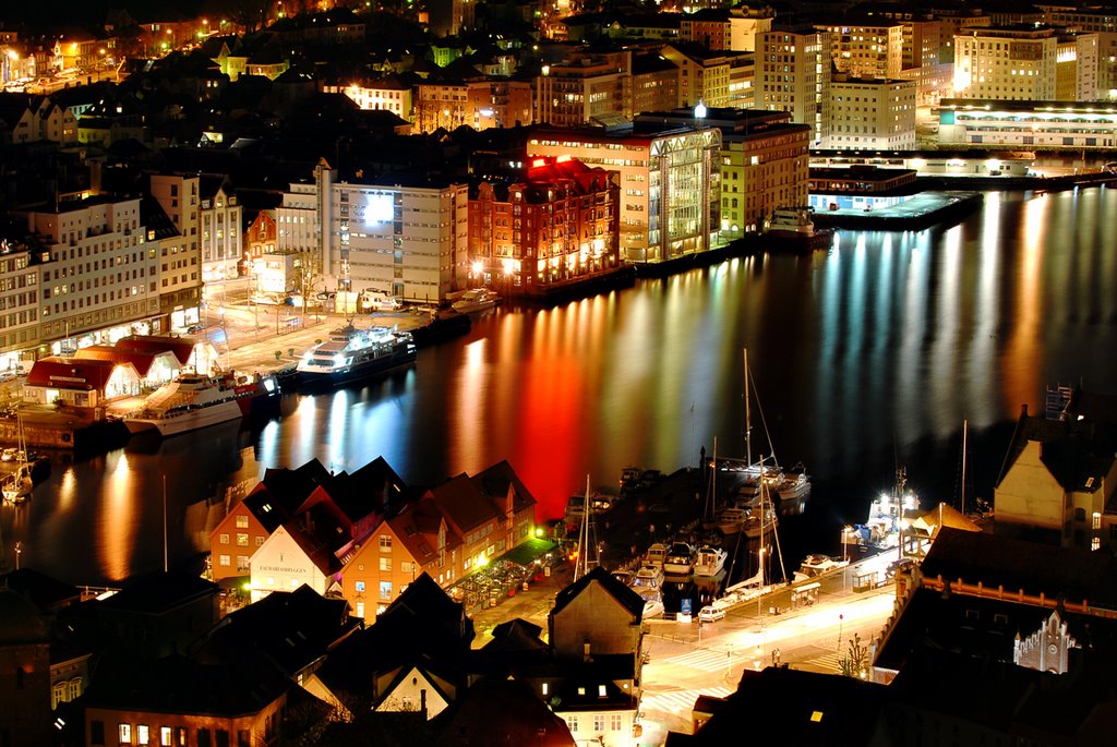 Bergen harbour by night by Paal Schaathun