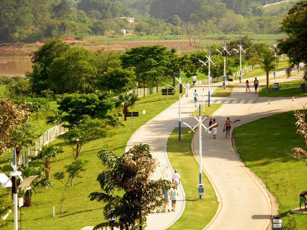 Parque da cidade, num dia de Domingo. by joao batista shimoto