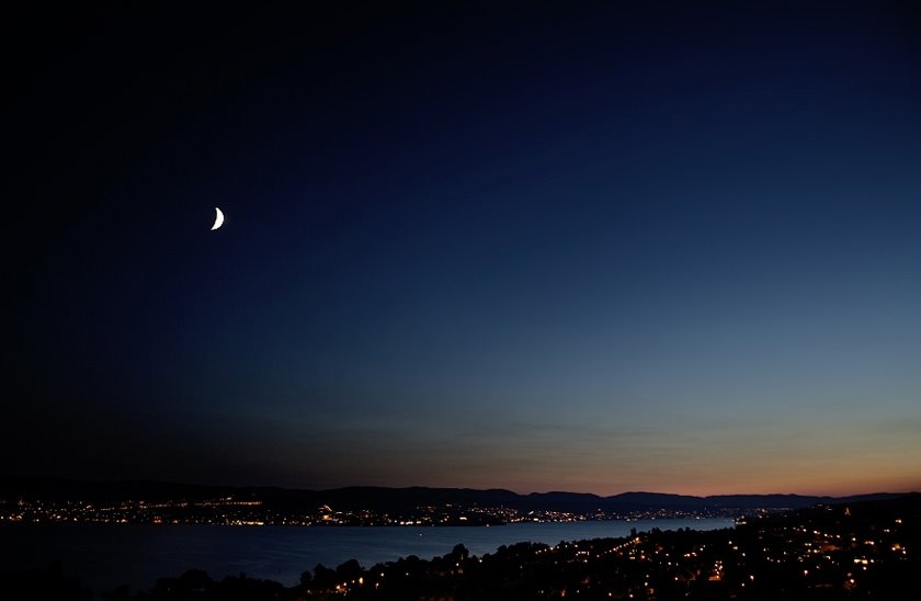 Mond über dem Zürichsee by swisspanorama.ch