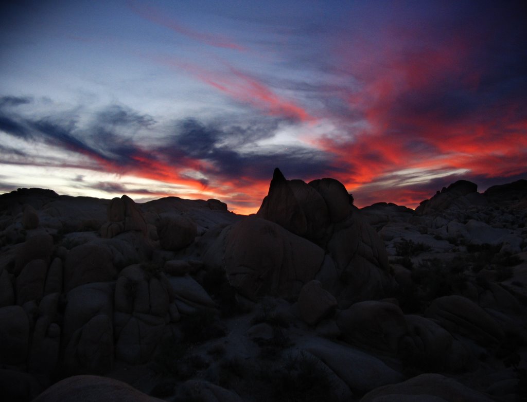 Sunset over Jumbo by taylr