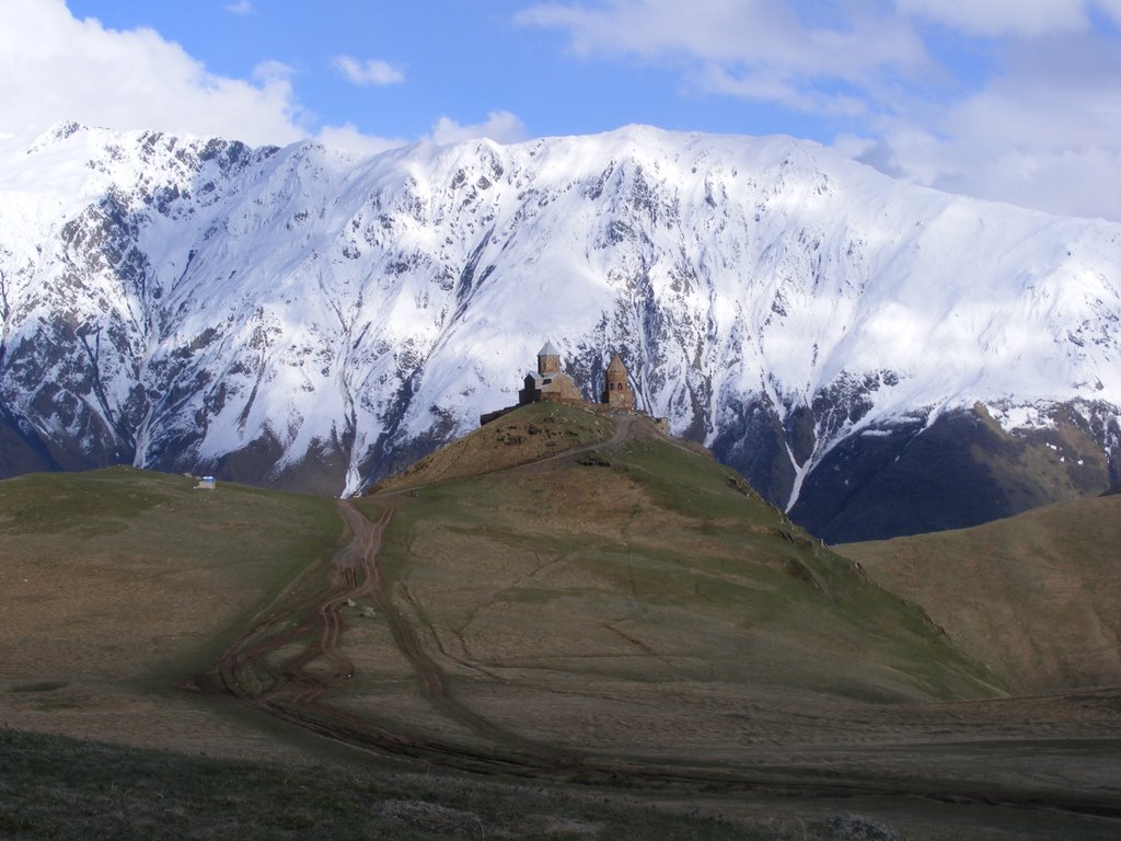 Tsminda Sameba Church, Gergeti, Georgia by gsella