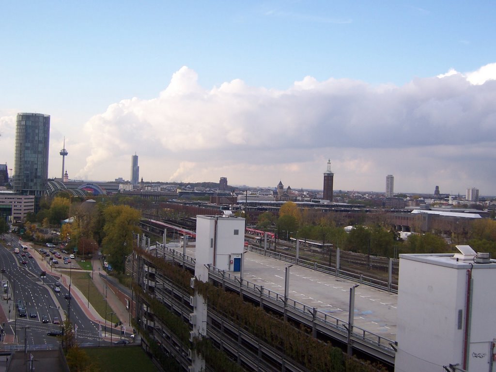 Wolken über Köln by thomaskoeln