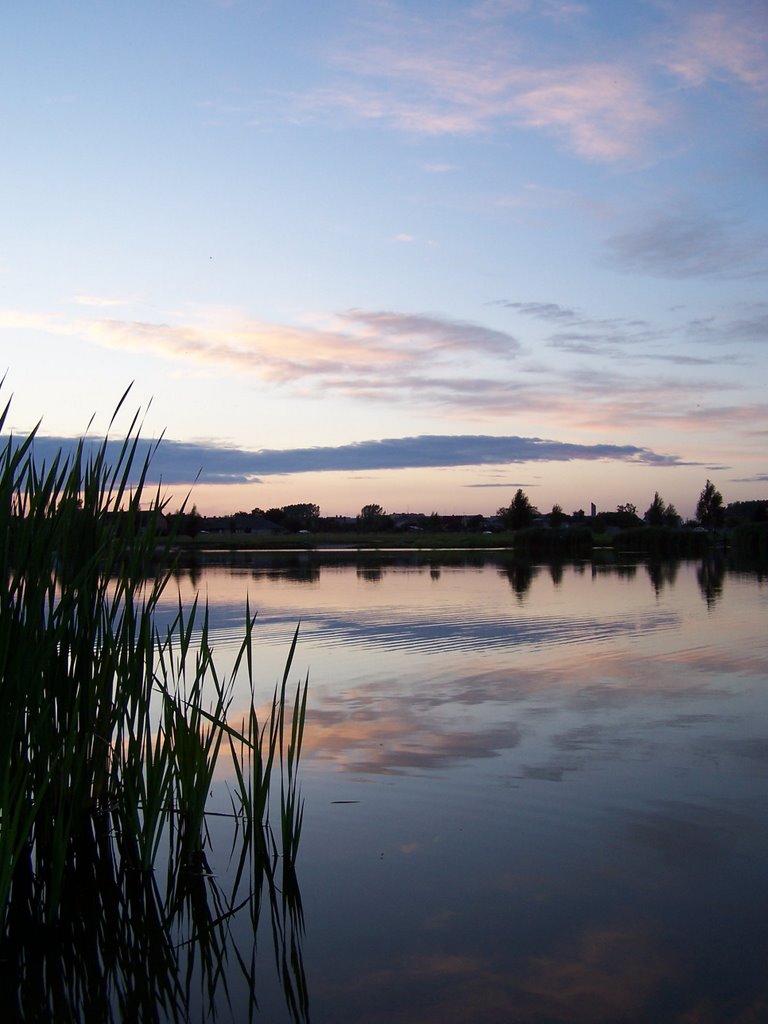 Wolken bei Sonnenuntergang am See Zbiornik by der Uhlenbusch