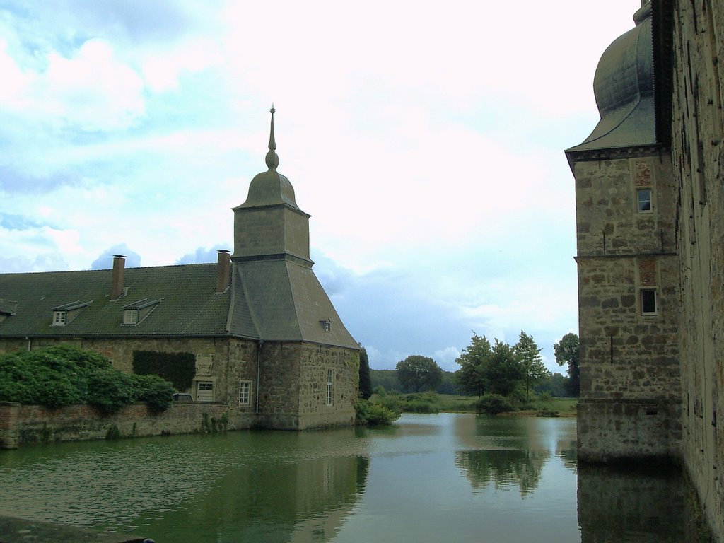 Teilansicht Wasserschloß Lembeck by Domnik