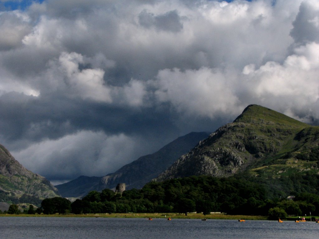 Llanberis, North Wales by mrabanal