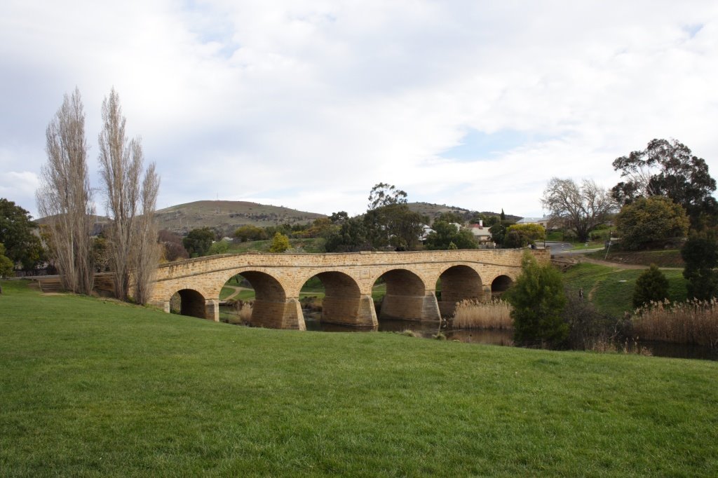 Richmond's Bridge - the oldest brudge in Australia by Olga Mishu