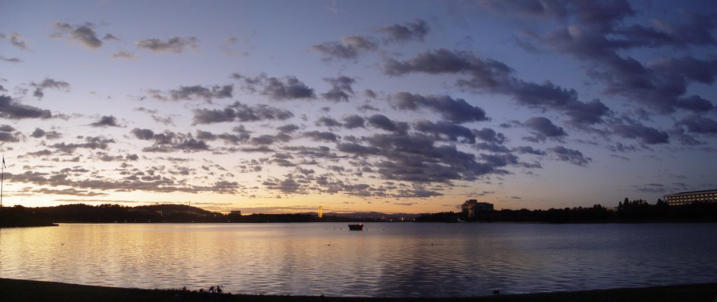 Lake Burley Griffin, Canberra by Daniel Jacob