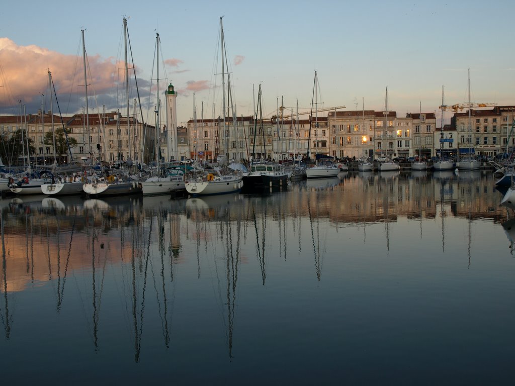 Bassin des yachts by Alain L