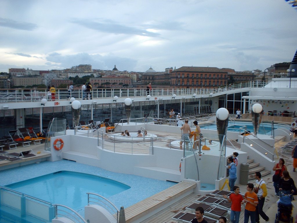 Napoli vista su MSC OPERA by Arch. Vincenzo Vitie…