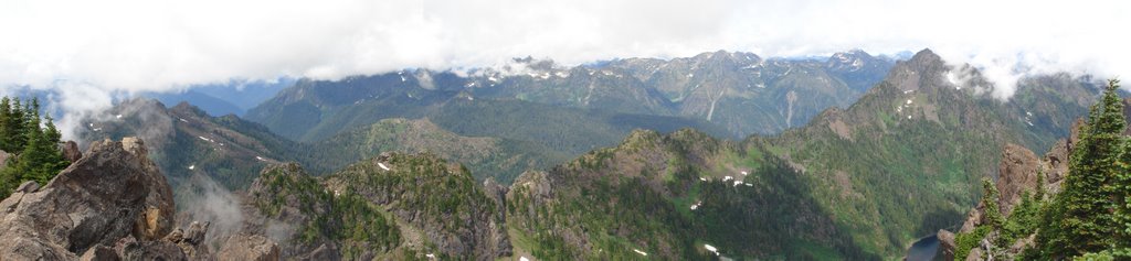 Mt. Ellinor Panorama by professor_frink