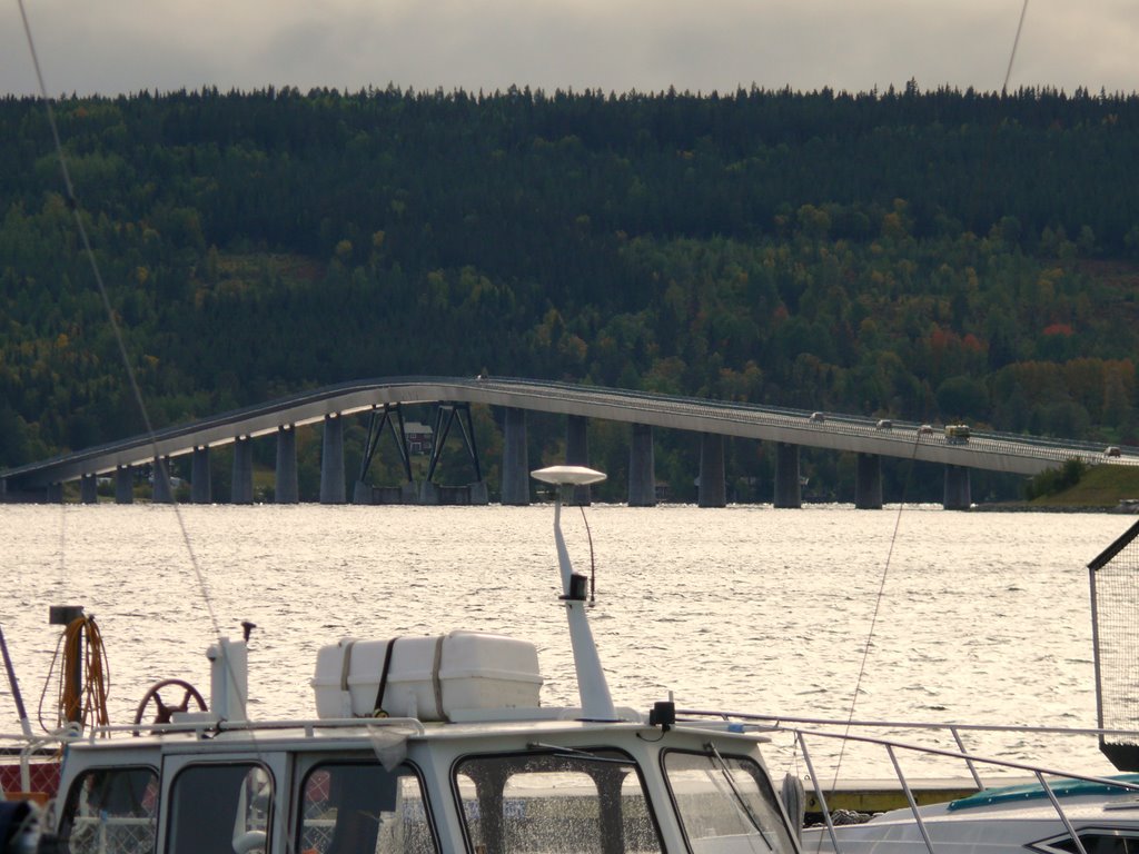 A bridge from my shore by valentin_orlov