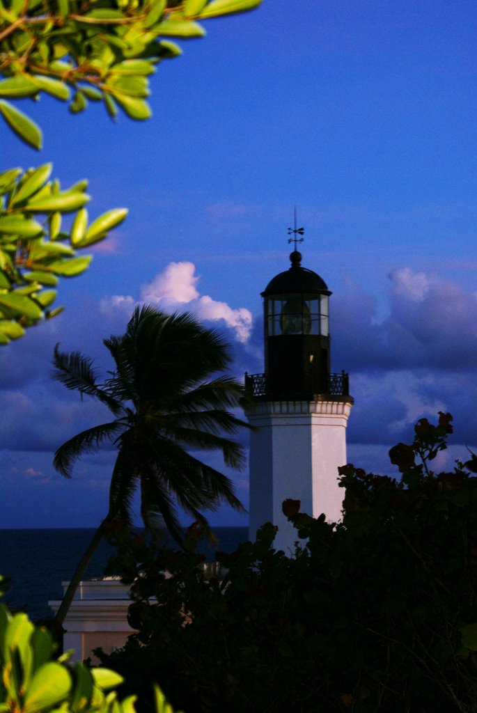 Atardecer Faro de Maunabo by Nelson "Papo" Vazque…