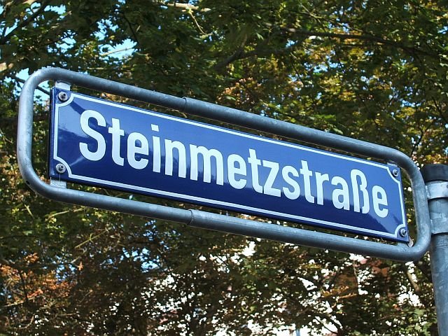 Steinmetzstraße by Alexander Emmermann