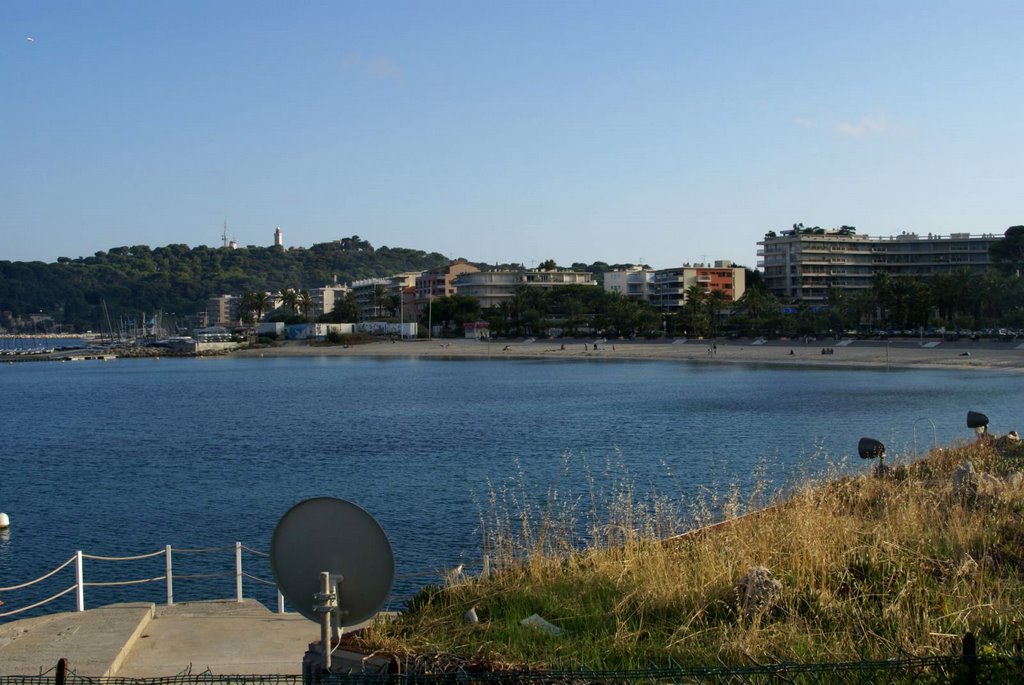 Antibes - Pointe de l'Ilette - View South by txllxt TxllxT