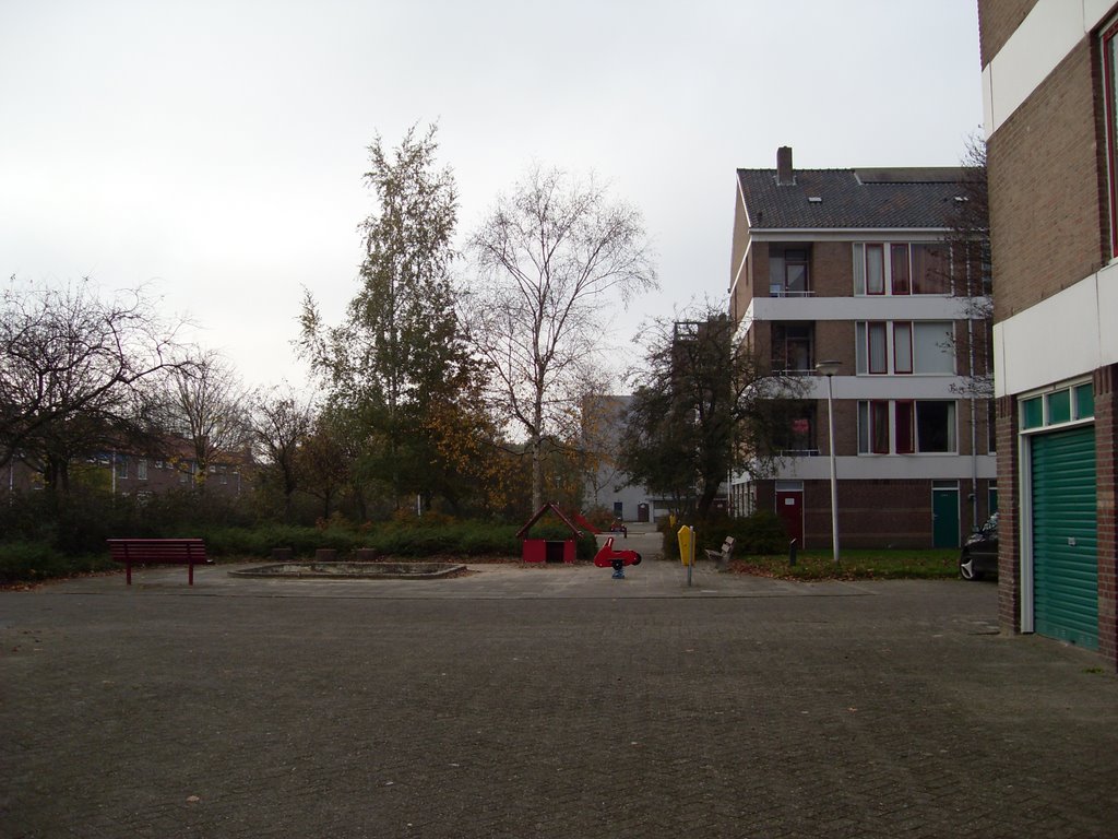 Vinkenbaan, Amersfoort, Netherlands by Bernard Hübner