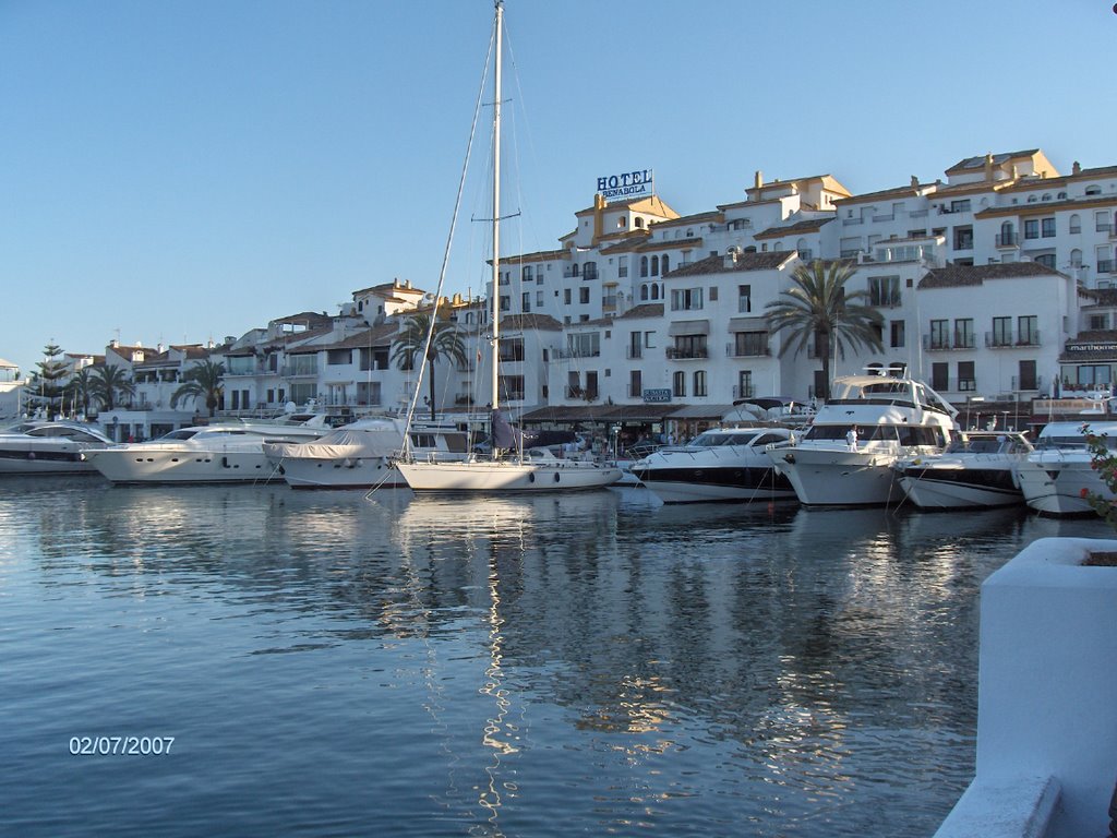 Puerto banus by poussinfg