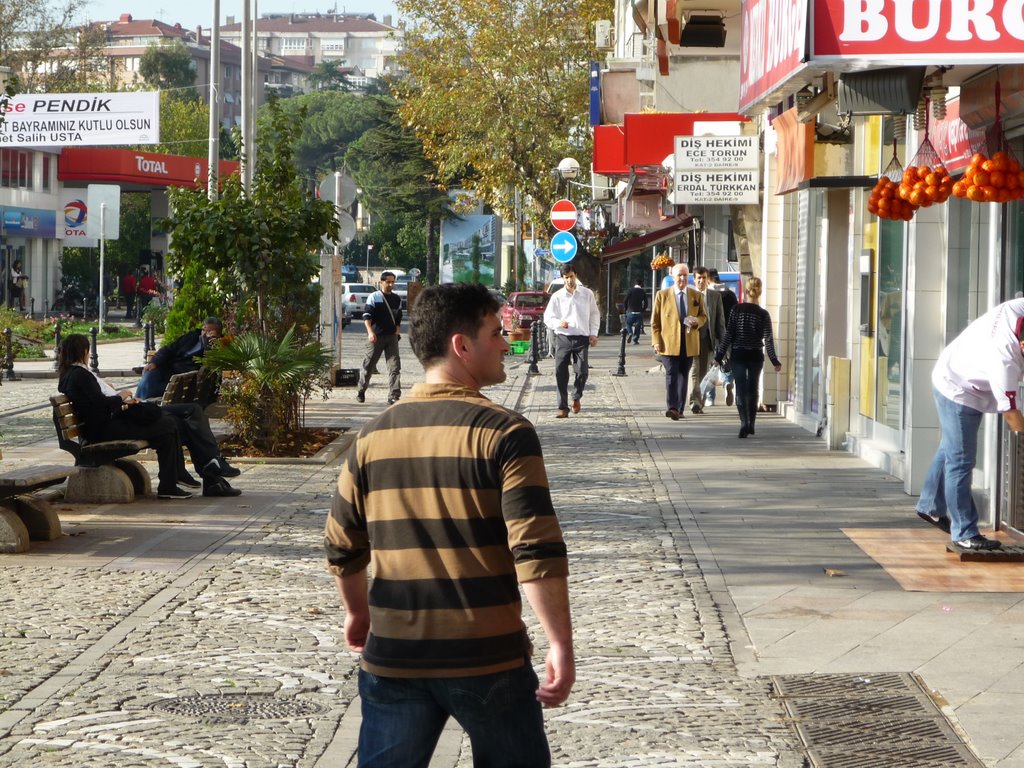 Pendik ankara caddesi.. by Hikmet arda