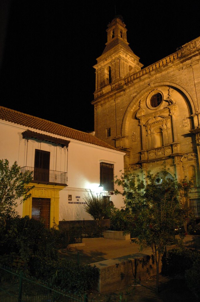 PLAZA de SOR ANGELA DE LA CRUZ by Mercedes Alvarez