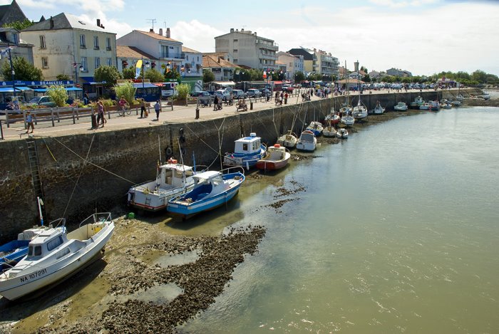 Passerelle André Benéteau, 85800 Saint-Gilles-Croix-de-Vie, France by curkr