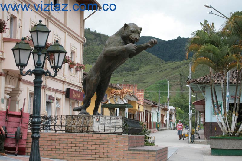 Monumento al Tigre by Fundación Víztaz