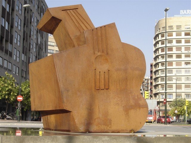 Guitarra (Plaza de la ciudadanía) by Logar