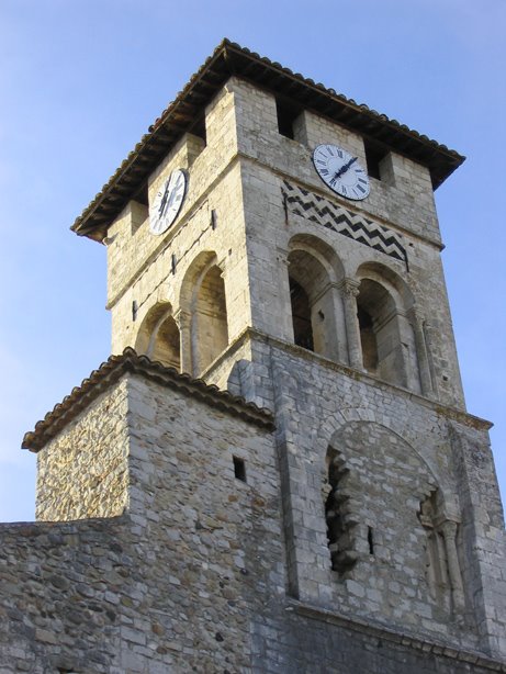 Eglise de Ruoms by Emmanuel Domaigné