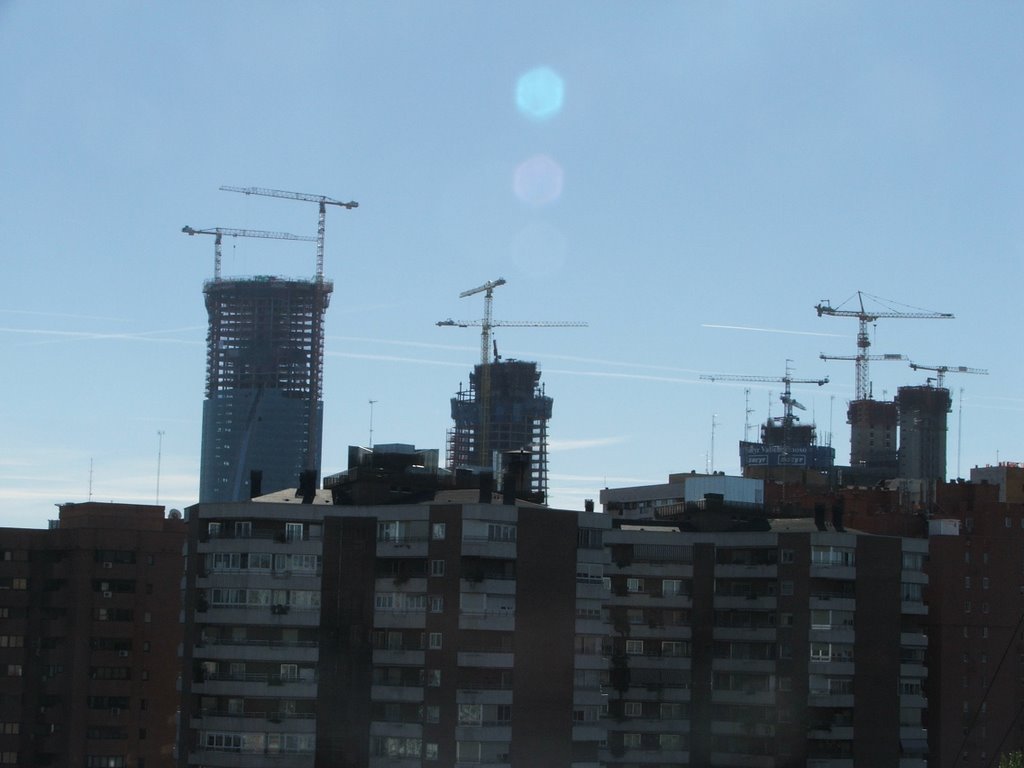 Cuatro Torres desde el Bº La Paz by victorjuste