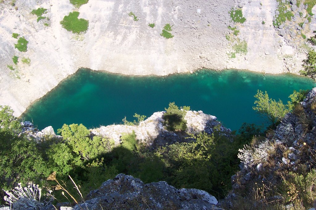 Imotski - "Modré jezero" by istroner