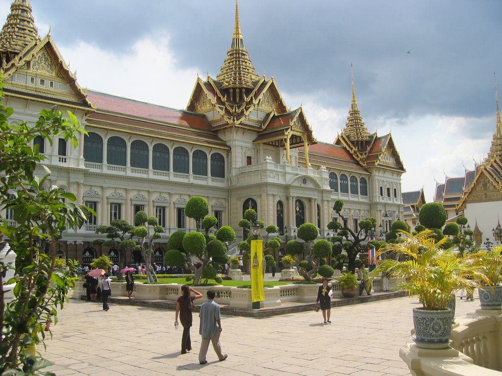 King's Palace Bangkok by Didi