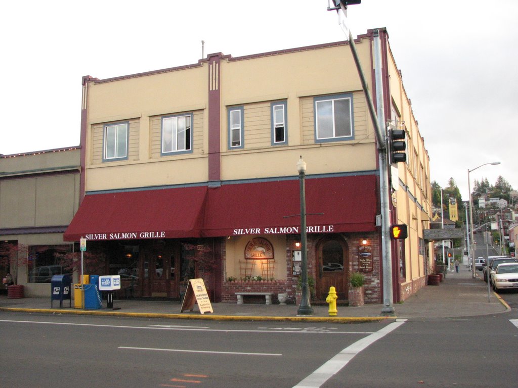 Astoria, Oregon: The Silver Salmon Grille by Sheryl Todd (tapirgal)