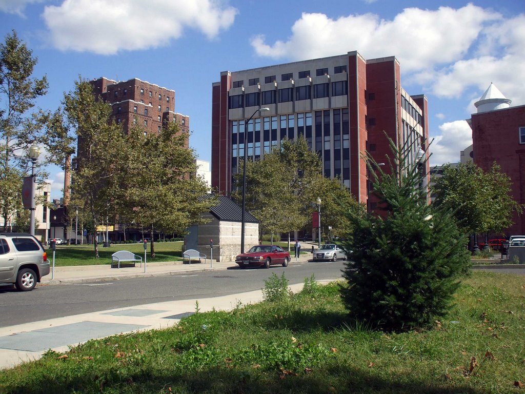 Fairfield County Court Building by MoMof4