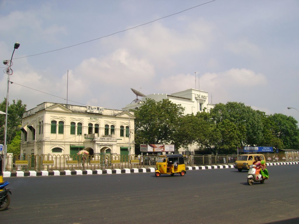 The Hindu building Anna Salai Road, Chennai by MatNoq