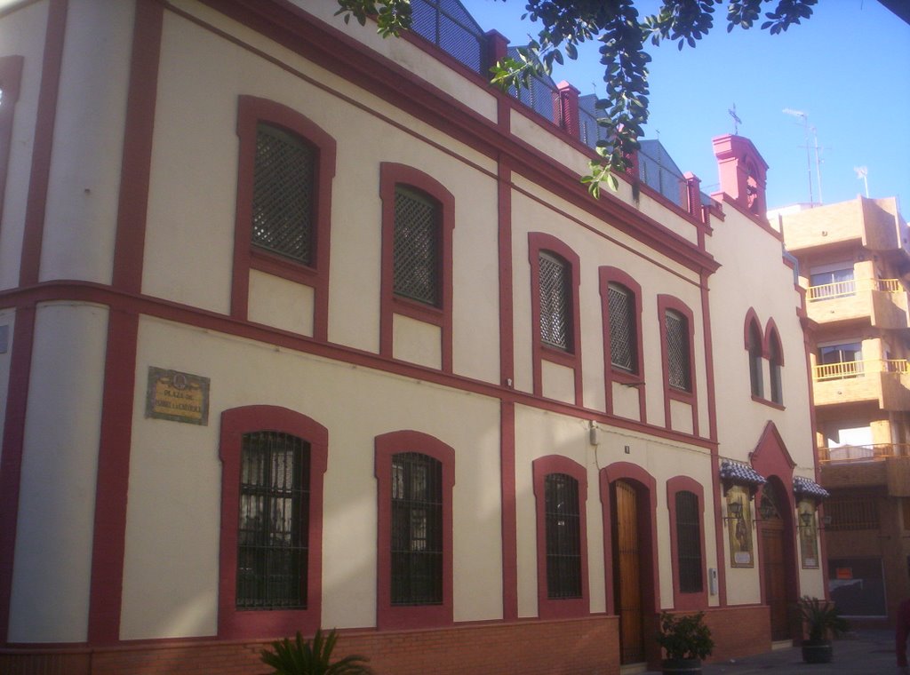 Convento de las Hermanas de la Cruz by hugo_hlv