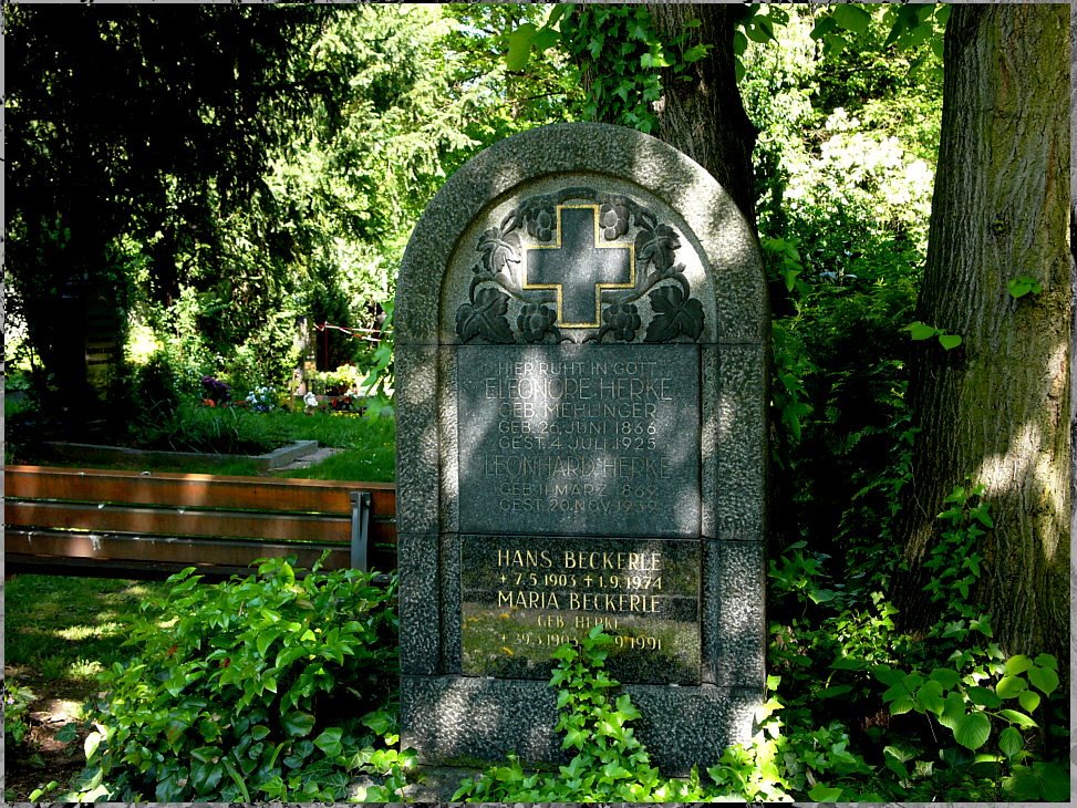 Friedhof Rödelheim by ostendfaxpost