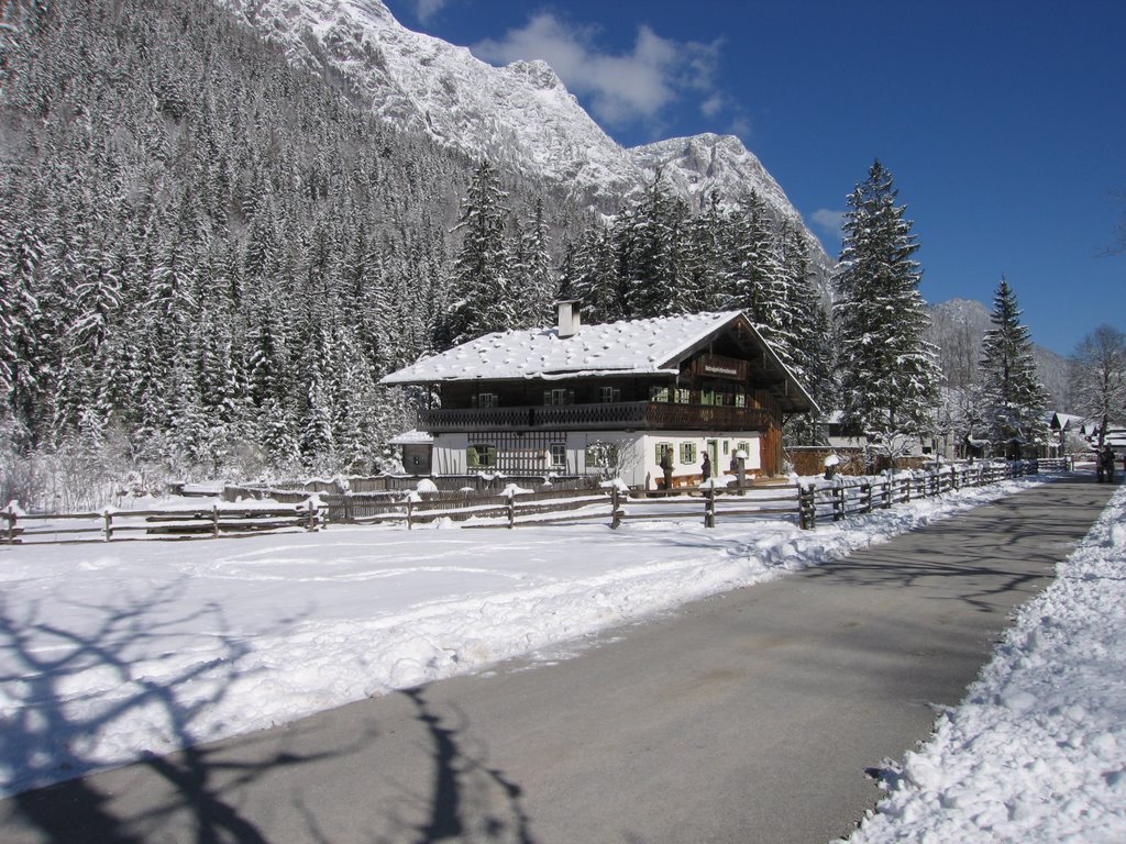 Nationalparkhaus im Klausbachtal by svenml