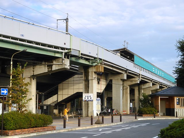 Ina Hanuki station 羽貫駅前 by beya_conger