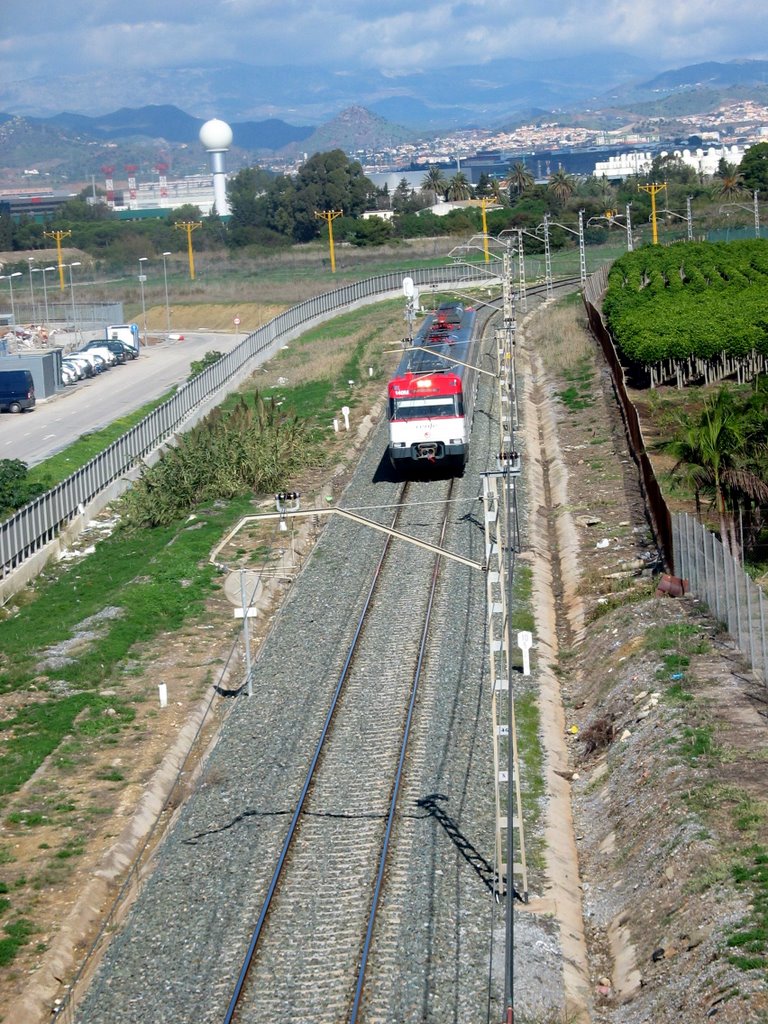 Tren de la costa. Destino Fuengirola by Gines Collado