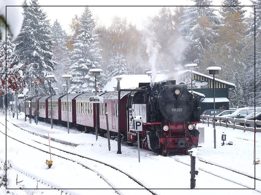 Bahnhof Schierke im ersten Schnee by Josef Pfefferle