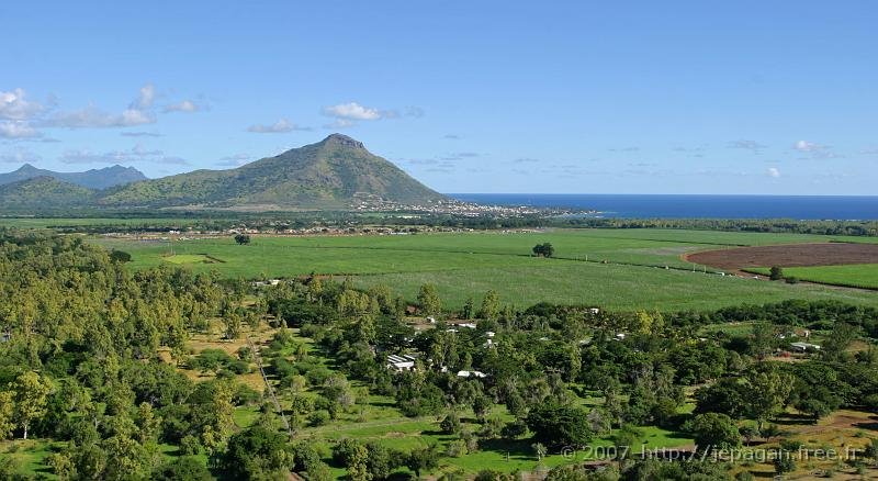 Jmp-Vue sur Tamarin depuis Casela Park by j-m paganardi