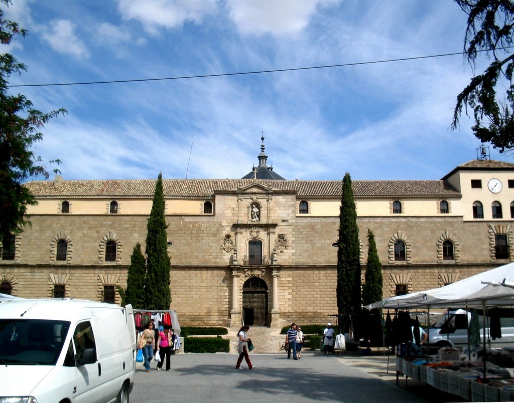 Hospital de Tavera by Joaquin Toledo