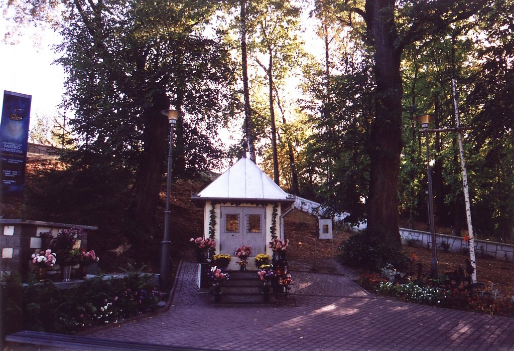 Kębło - chapel "in the valley", kapliczka "w dolinie" by prosionek