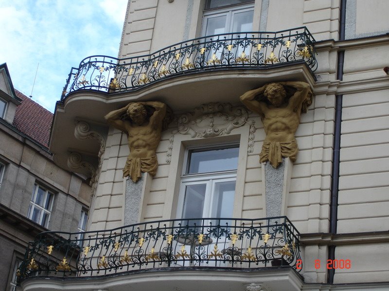 Interesting architecture - strongmen holding a balcony by Kamil Chehab (Bluesc…