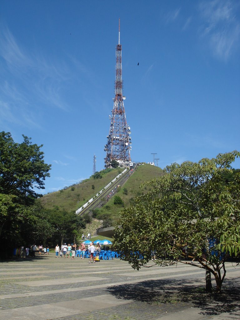 Antena de transmição vista do pico by mario beraldo