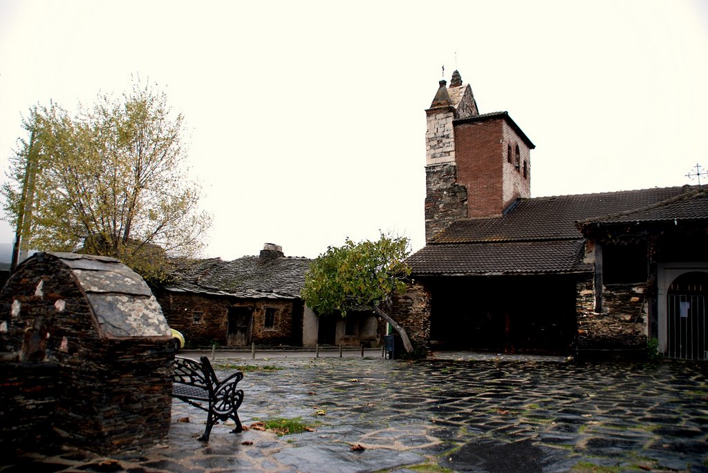 IGLESIA DE MAJAELRAYO by JAVIER MARTIN ESPART…