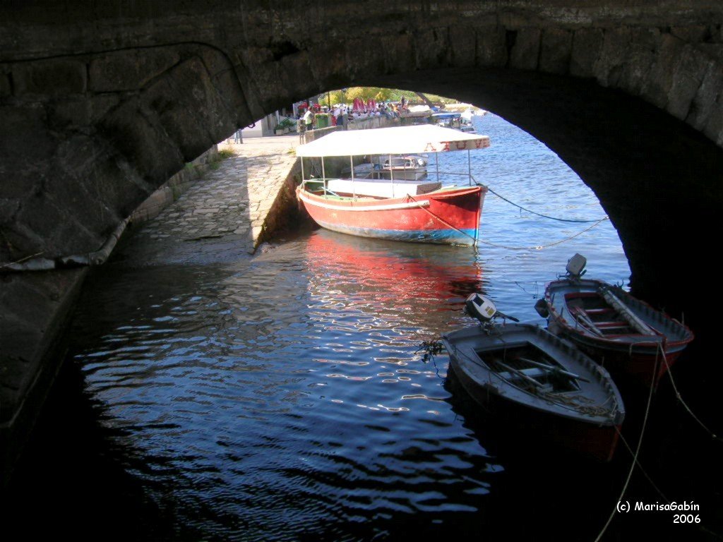 A Ponte Vella, Betanzos by Marisa Gabin Naveira